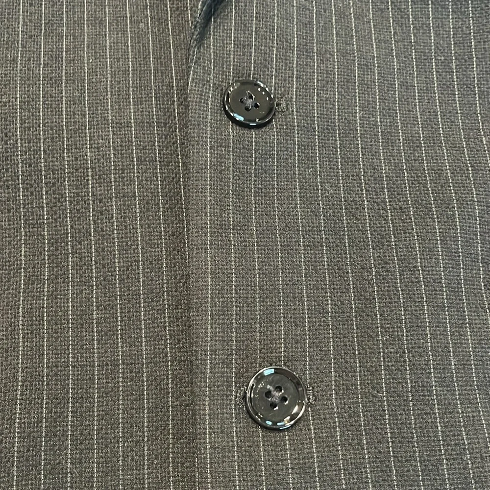 Gorgeous blazer, never worn. Subtle grey/white pinstripes. Slim fit. - Picture 2 of 6